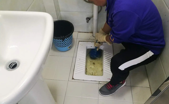 临翔疏通蹲坑